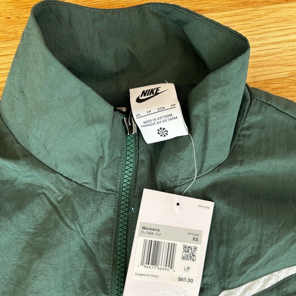 Nike Windbreaker Dark Green Women’s Jacket XS Small - Picture 3 of 3